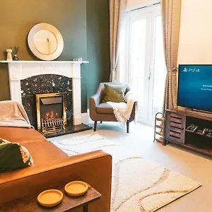  Apartment The Naunton Nook